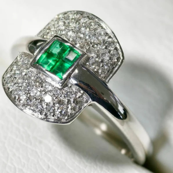 エメラルド　ダイヤモンド　プラチナ　リング　Pt900