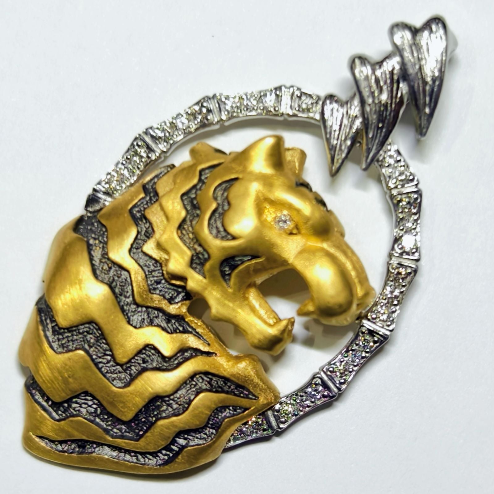 トラ　ペンダントヘット　コンビ　純金 純プラチナ K24\PT999