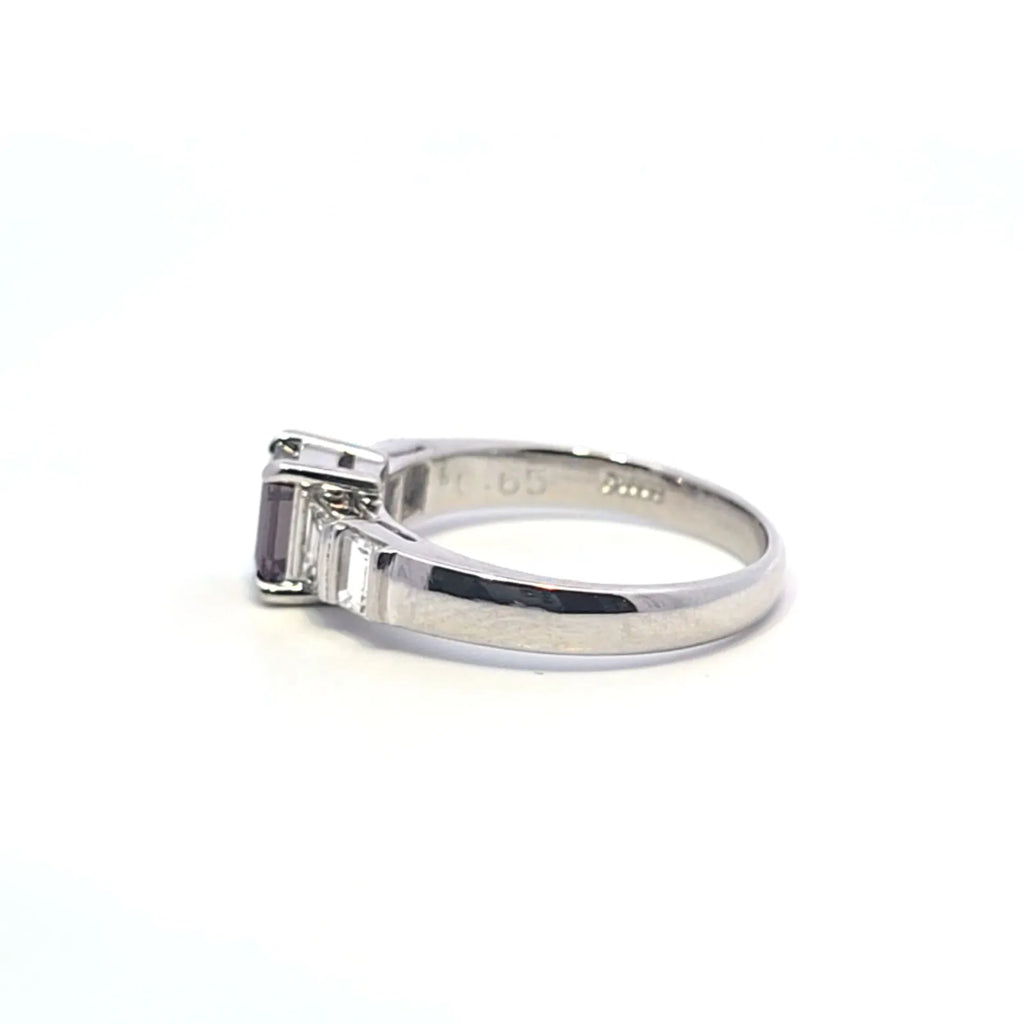 アレキサンドライト　リング　プラチナ　Pt900　鑑別書あり