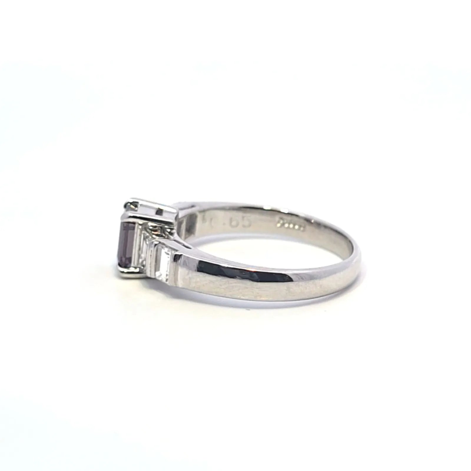 アレキサンドライト　リング　プラチナ　Pt900　鑑別書あり