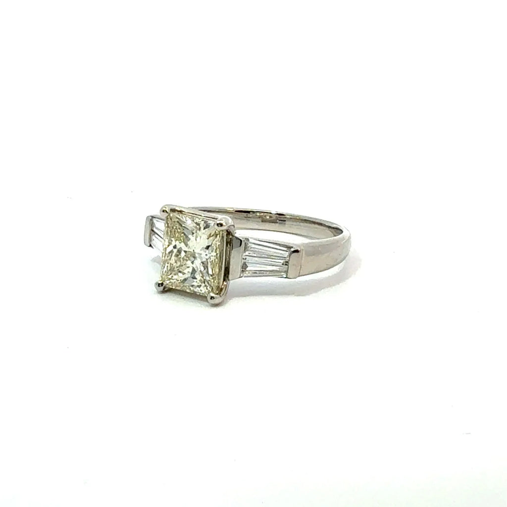 2.109ct　プリンセスカット　ダイヤモンド　リング　プラチナ　Pt900
