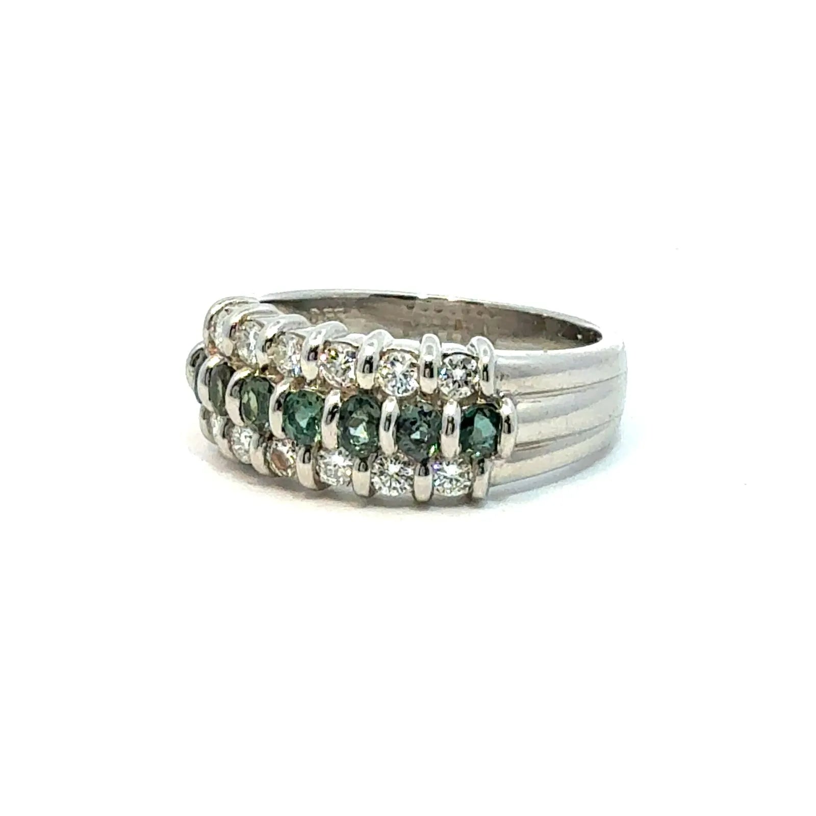 アレキサンドライト　リング　プラチナ