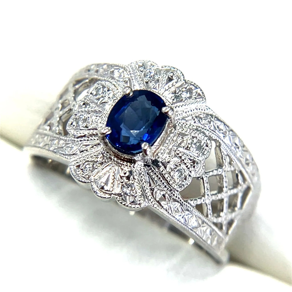 サファイヤ　リング　PT900　プラチナ