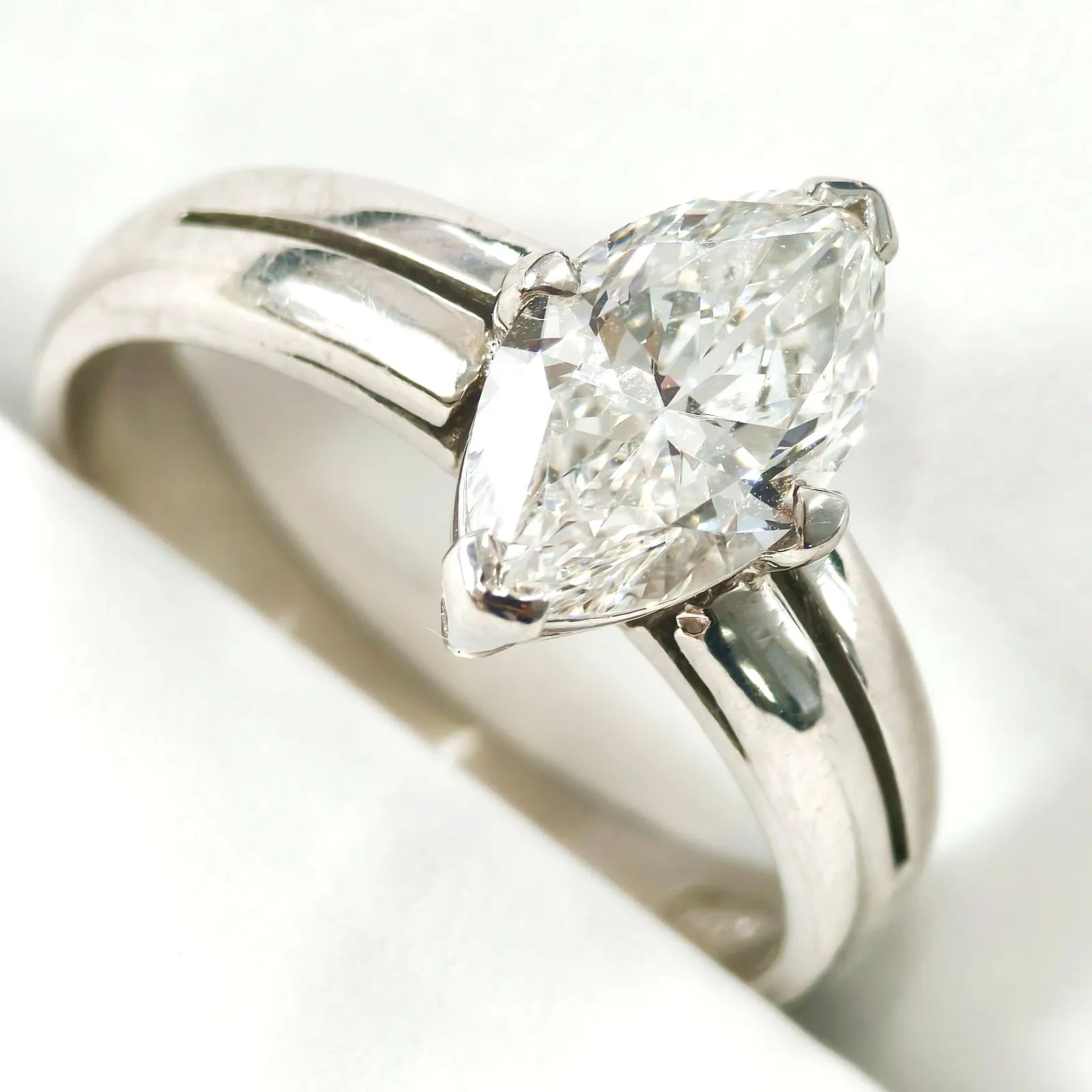 １ct UP　 ダイヤモンドリング　プラチナ　Pｔ９００