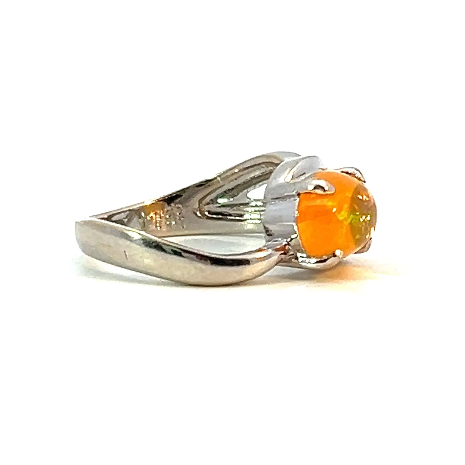 メキシコオパール 　ファイヤーオパール　ホワイトゴールド　リング　K18WG