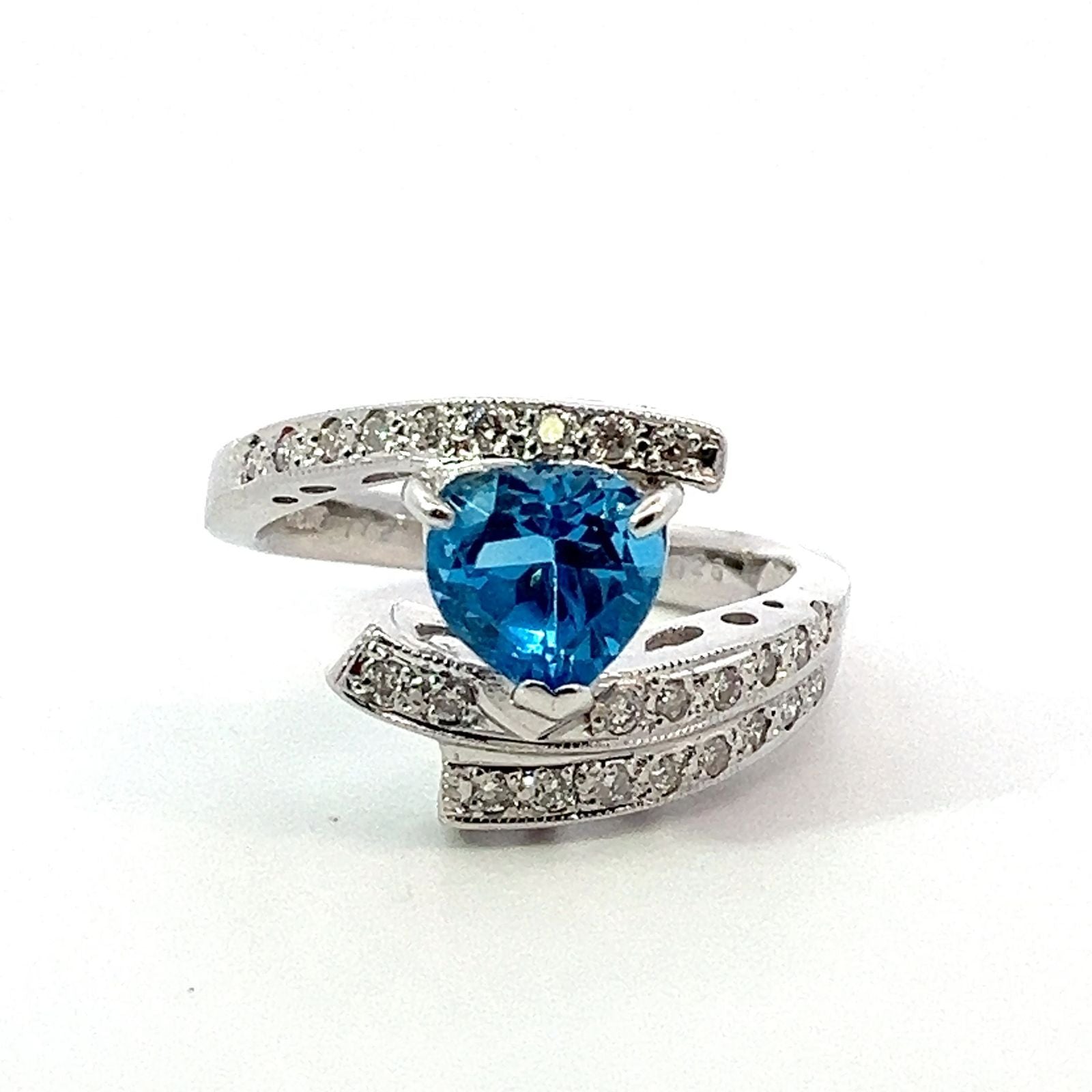 プルートパーズ　ハートシェイプ　ホワイトゴールド　リング　K18WG