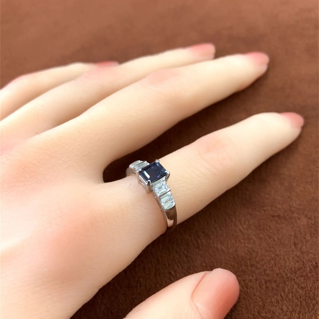 アレキサンドライト　リング　プラチナ　Pt900　鑑別書あり