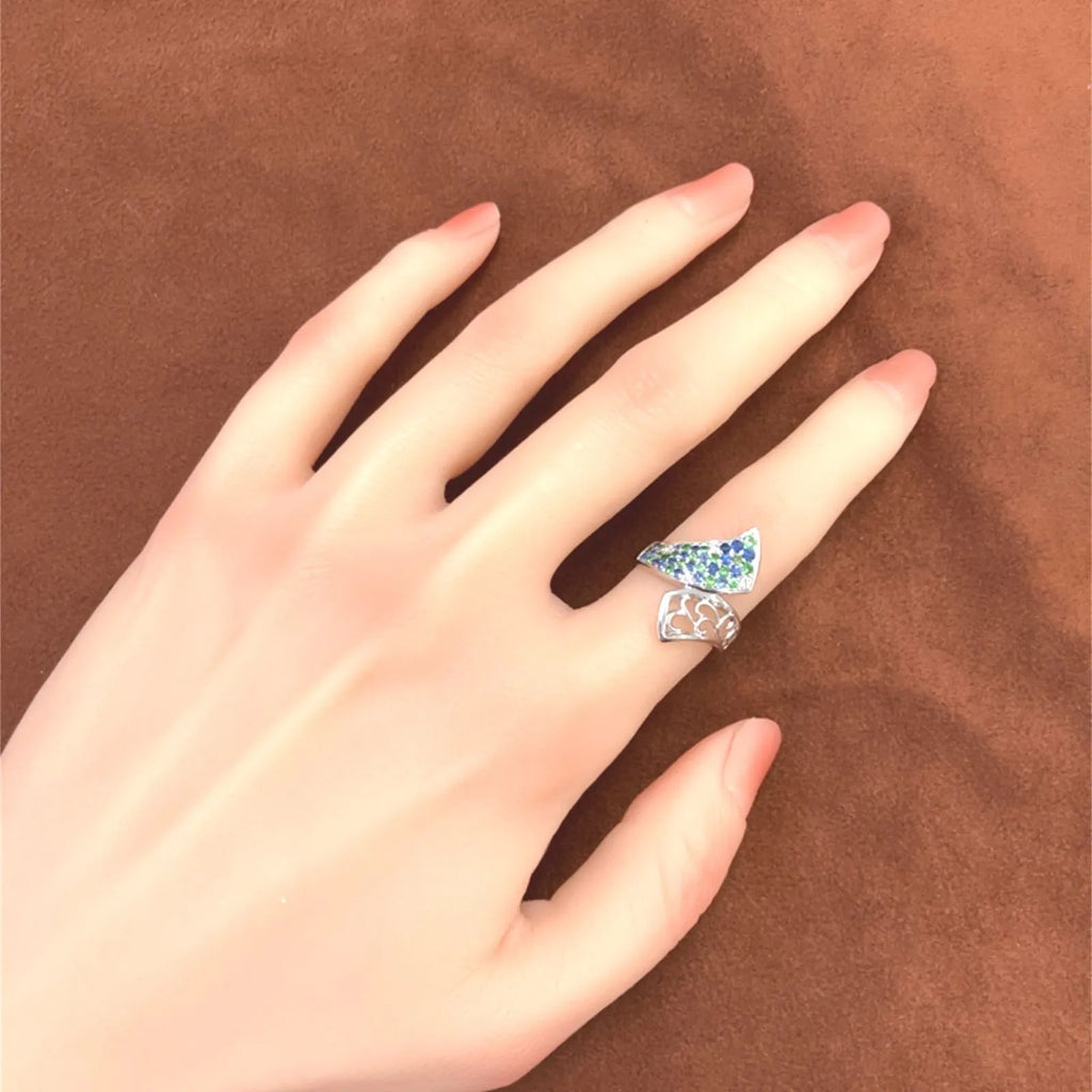 サファイヤ　グリーンガーネット　唐草模様　ホワイトゴールド　K18WG