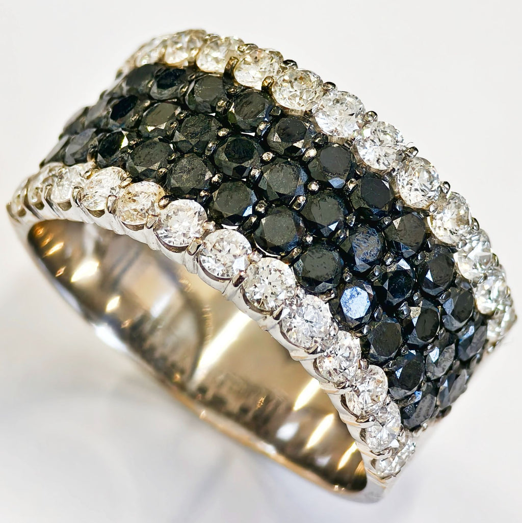 ブラックダイヤ　リング　ホワイトゴールド　K18WG