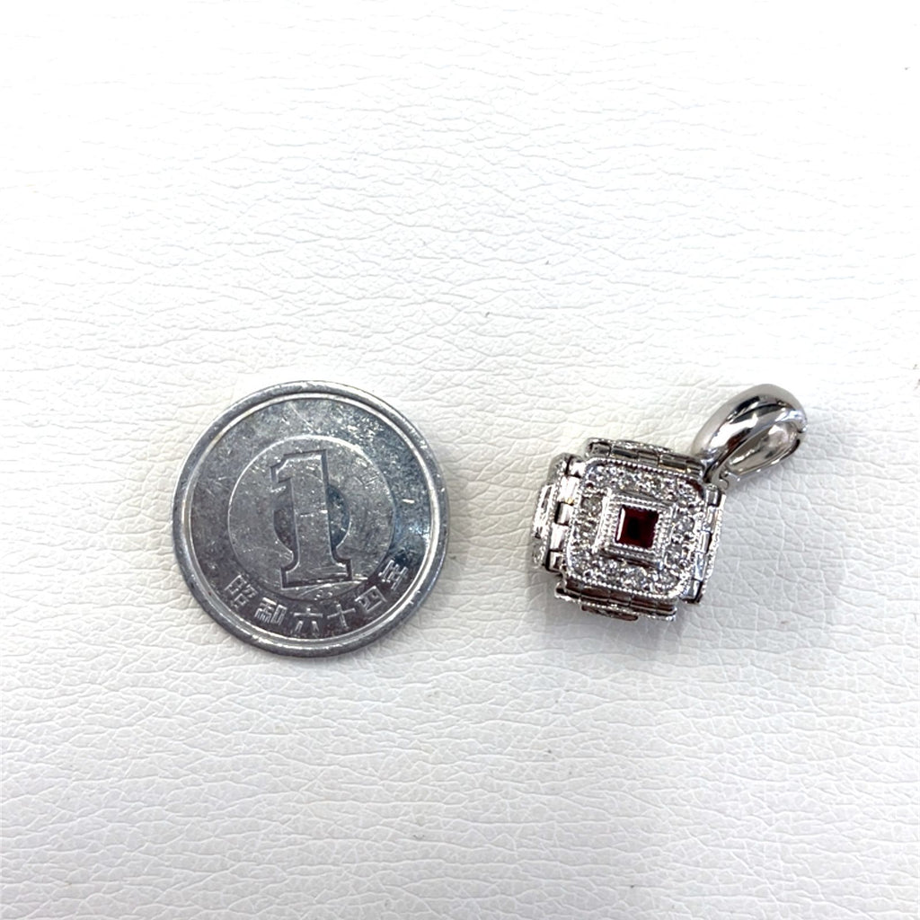 可変　クロス　キューブ　ルビー　ペンダントトップ　チャーム　K18WG