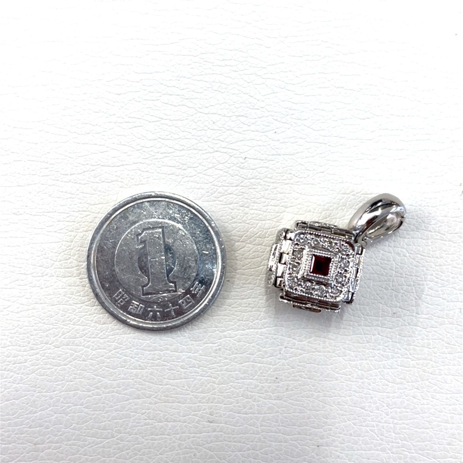 可変　クロス　キューブ　ルビー　ペンダントトップ　チャーム　K18WG