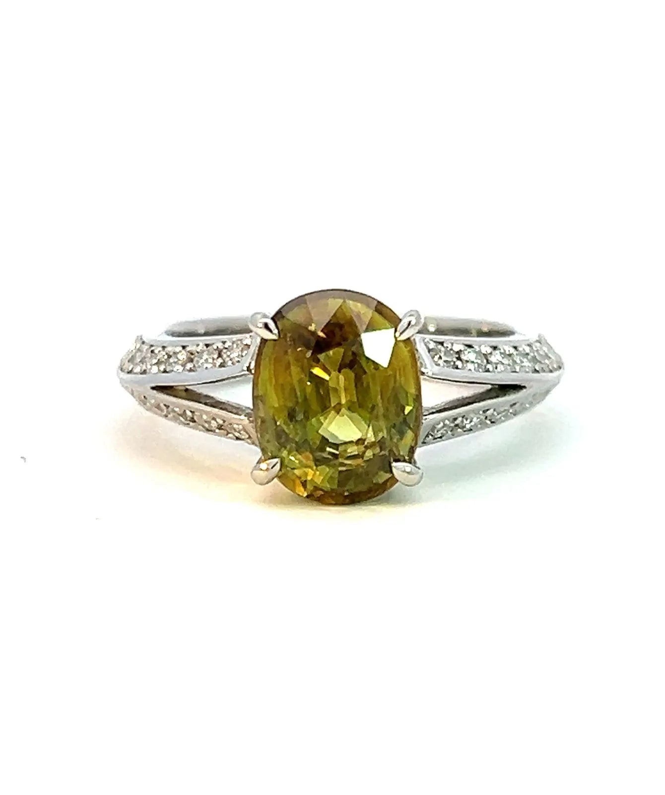 スフェーン　プラチナ　リング　Pt950