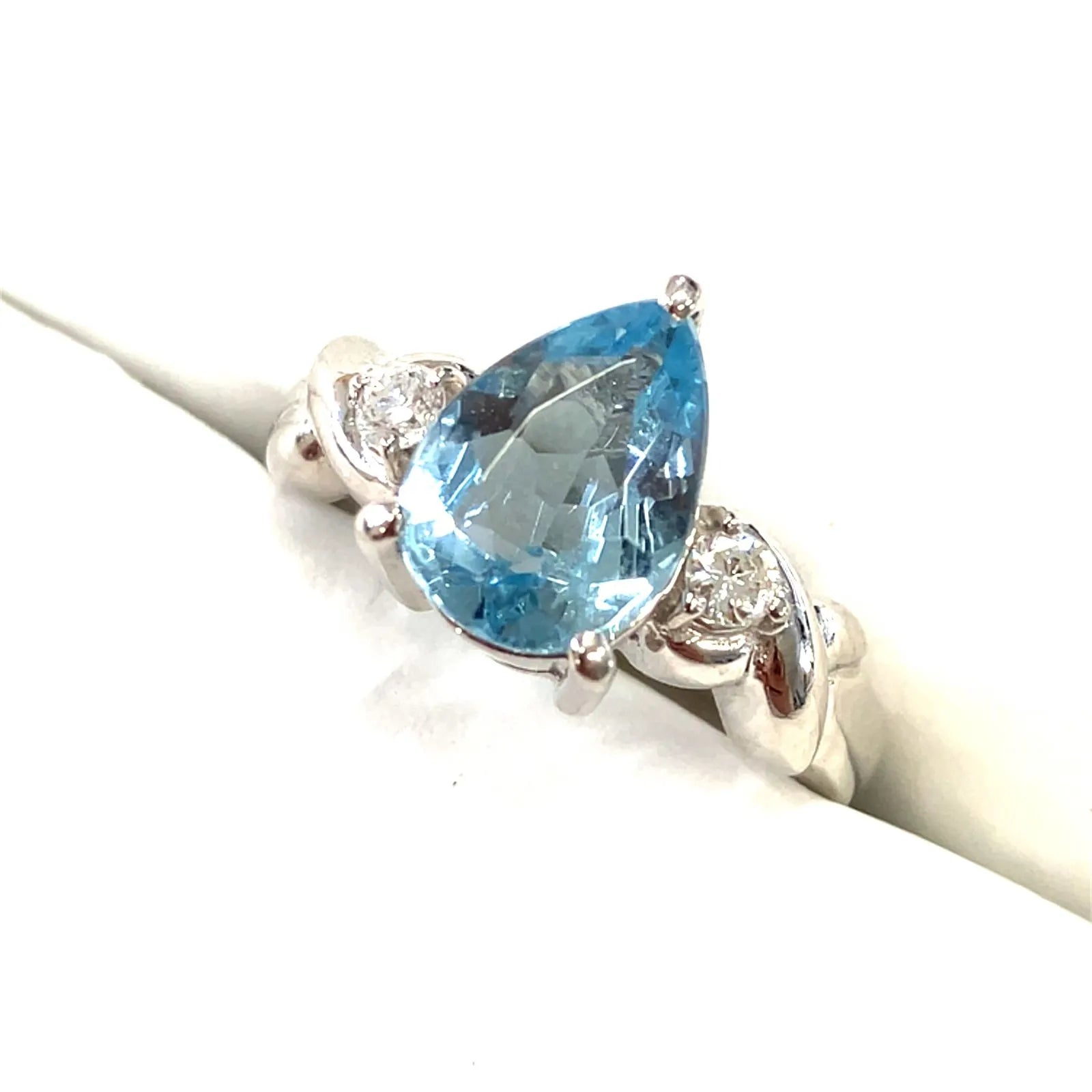 アクアマリン　ペアシェイプ　リング　プラチナ　PT900