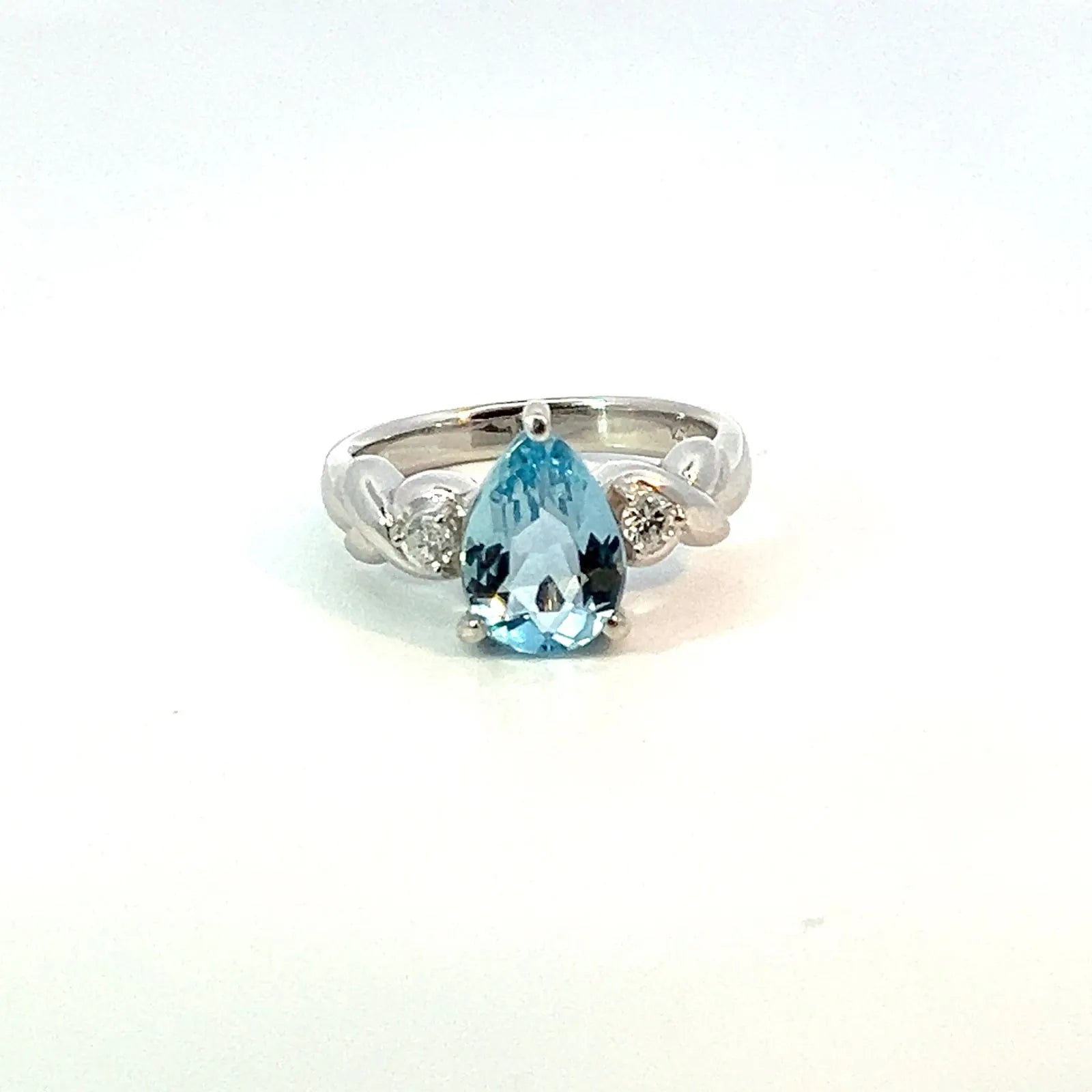 アクアマリン　ペアシェイプ　リング　プラチナ　PT900