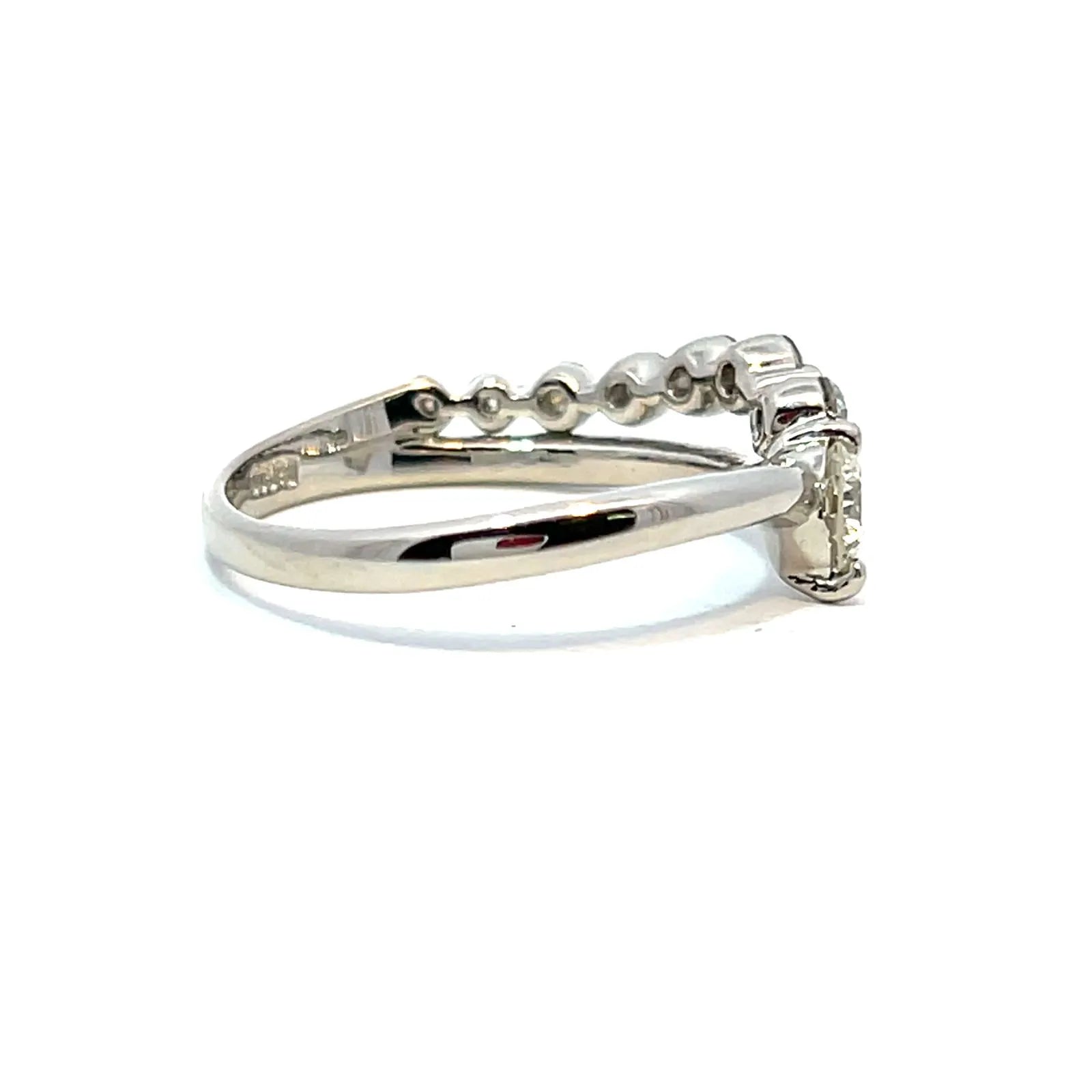 鑑定書付　ダイヤモンド　リング　プラチナ　Pt900