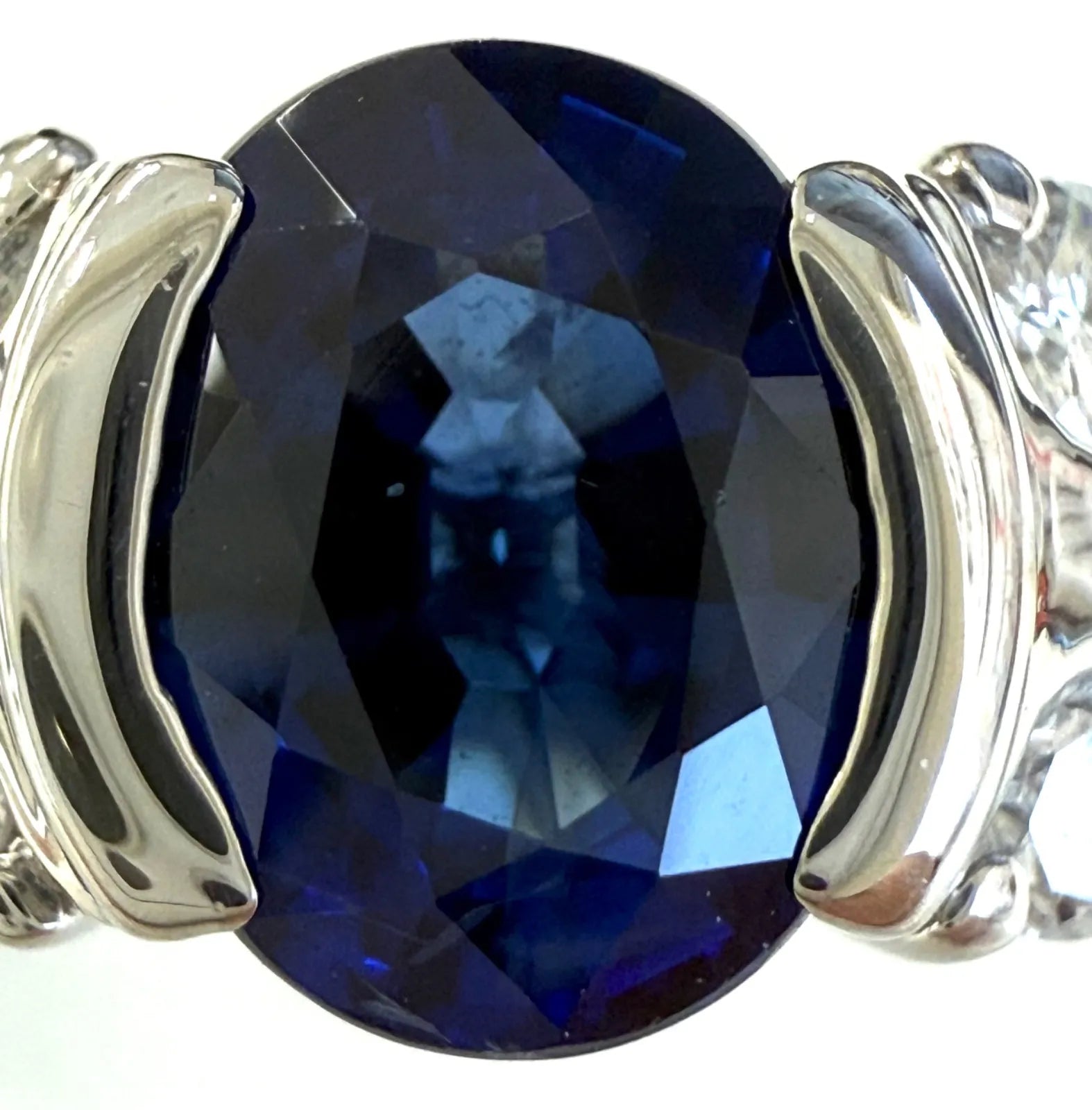 GIA鑑別付き　サファイヤ　 プラチナ　リング 　Pt900