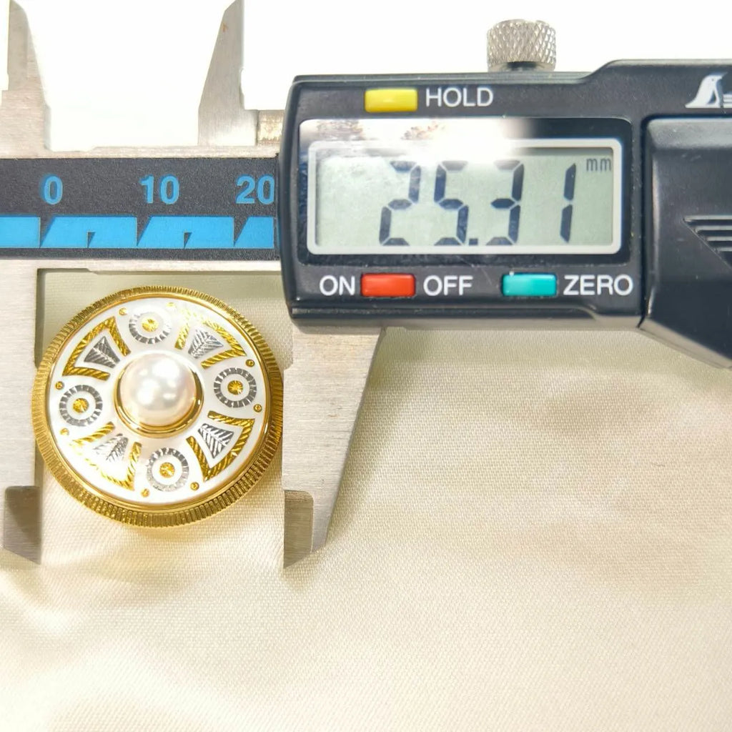 MIKIMOTO　ピクウェ　ブローチ　ゴールド　K18