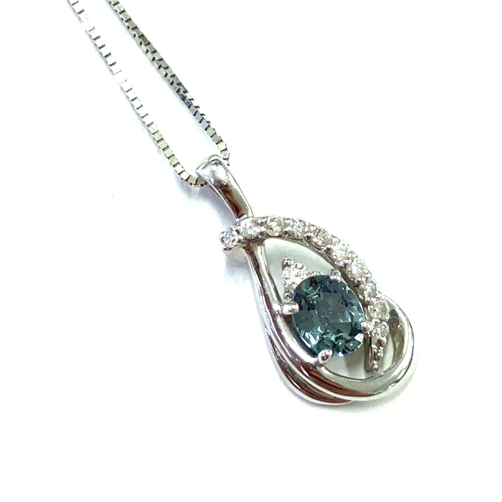 アレキサンドライト　ホワイトゴールド　ネックレス　K18WG