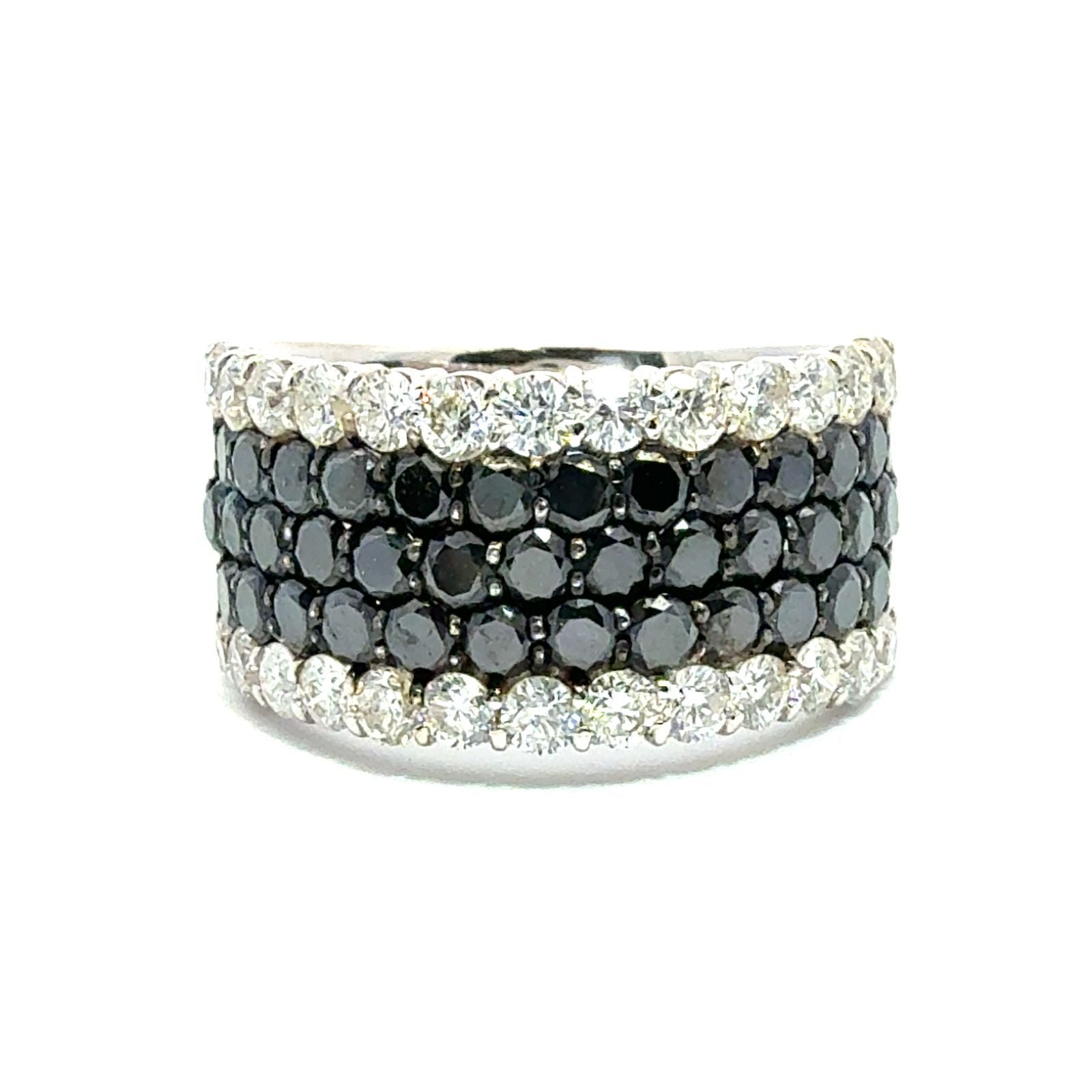 ブラックダイヤ　リング　ホワイトゴールド　K18WG