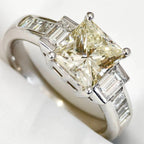 2.011ct　プリンセスカット　ダイヤモンド　リング　プラチナ　Pt900