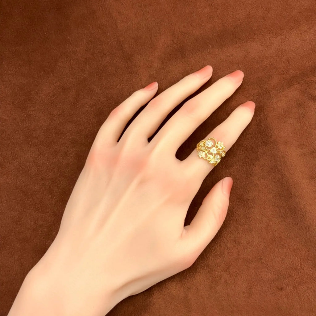 花　植物　モチーフ　透かし　デザイン　ダイヤモンド　ゴールド　リング　K18