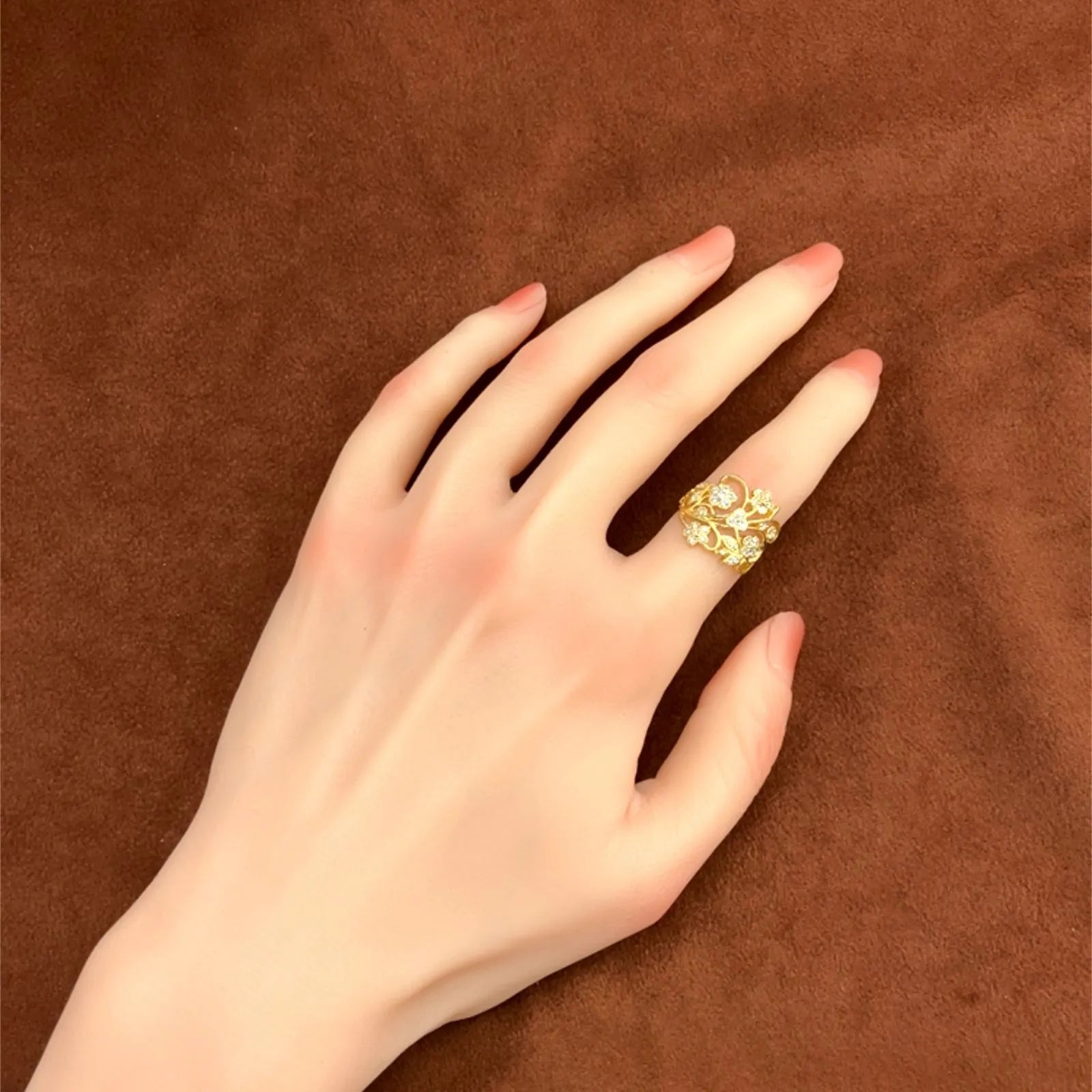 花　植物　モチーフ　透かし　デザイン　ダイヤモンド　ゴールド　リング　K18