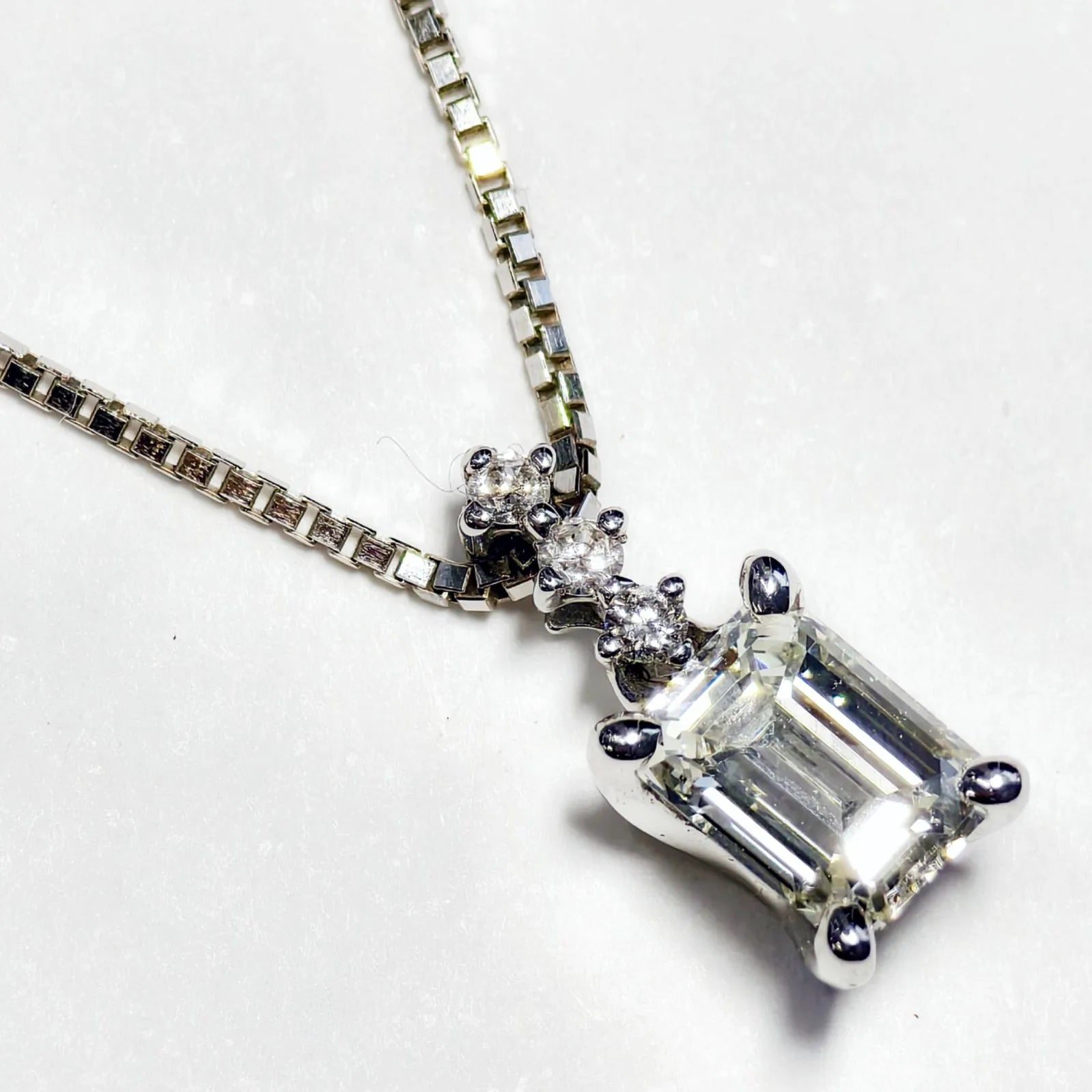 0.504ct ダイヤモンド エメラルドカット ネックレス ホワイトゴールド K18WG