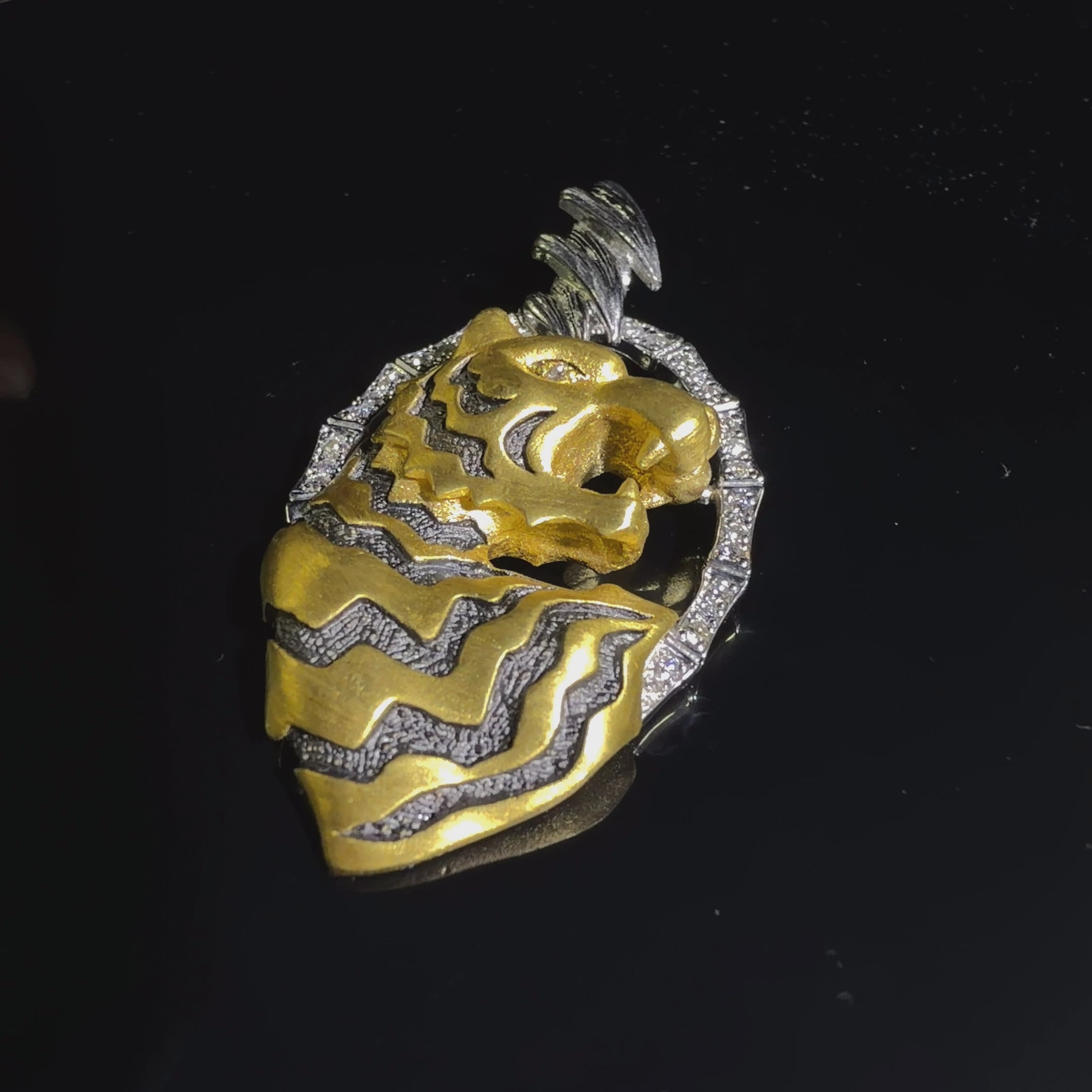 トラ　ペンダントヘット　コンビ　純金 純プラチナ K24\PT999