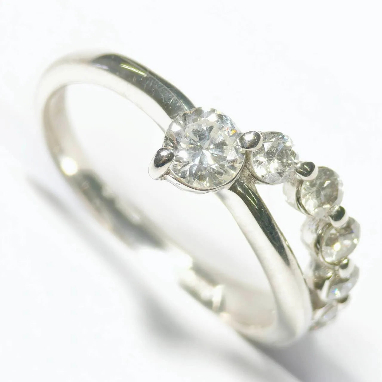 鑑定書付　ダイヤモンド　リング　プラチナ　Pt900