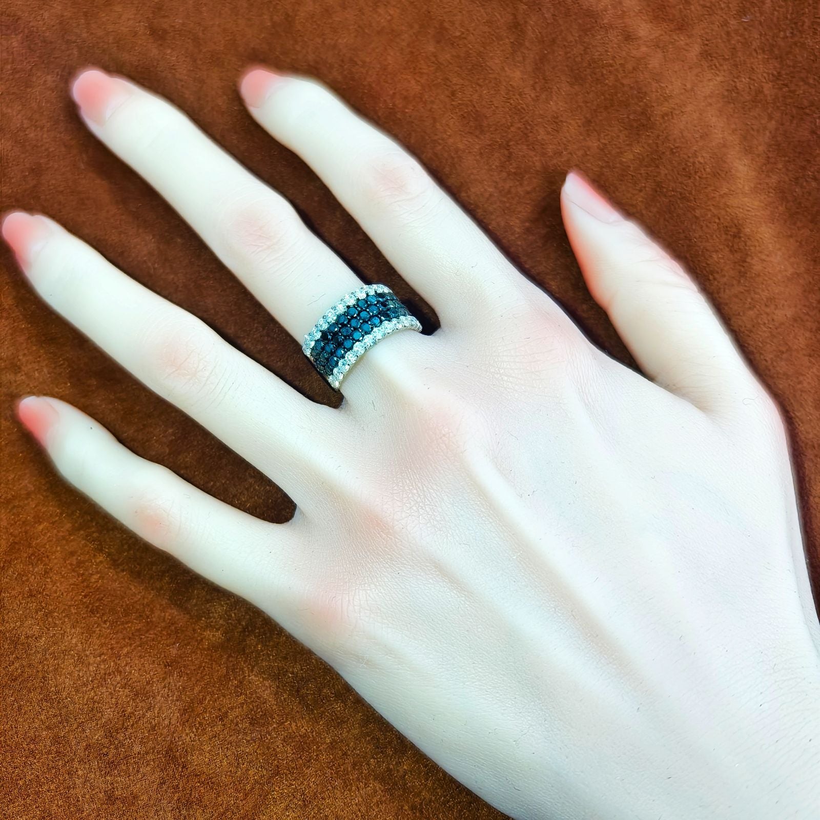 ブラックダイヤ　リング　ホワイトゴールド　K18WG