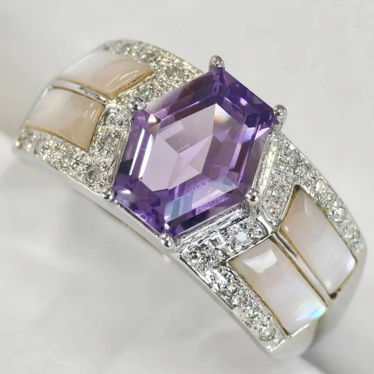 アメジスト　リング　ホワイトゴールド　K18WG